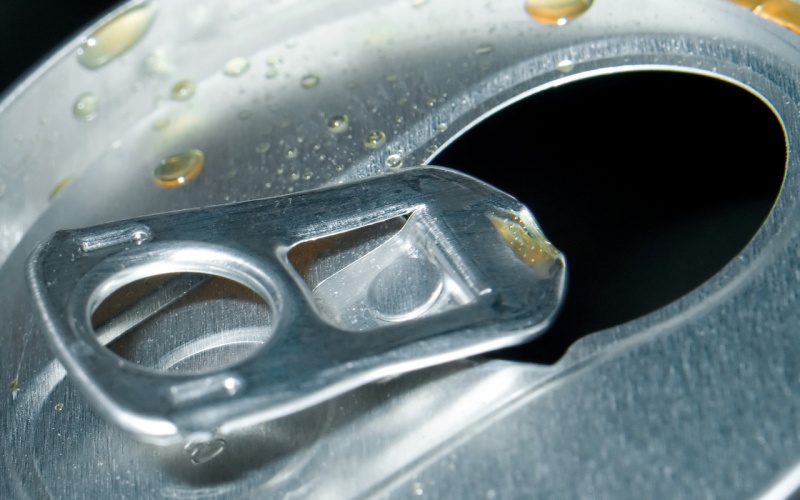 Astuce Rafraichir une canette de soda instantanément